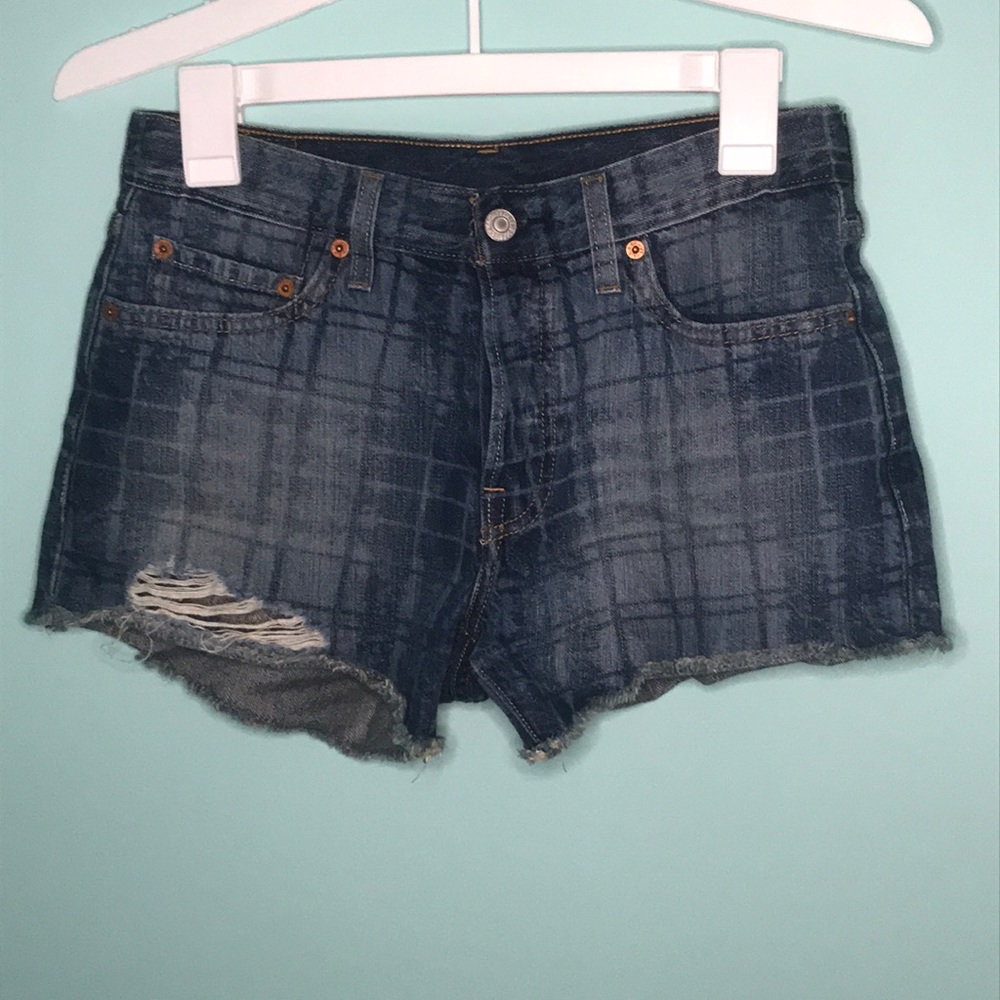 Levi’s jean shorts